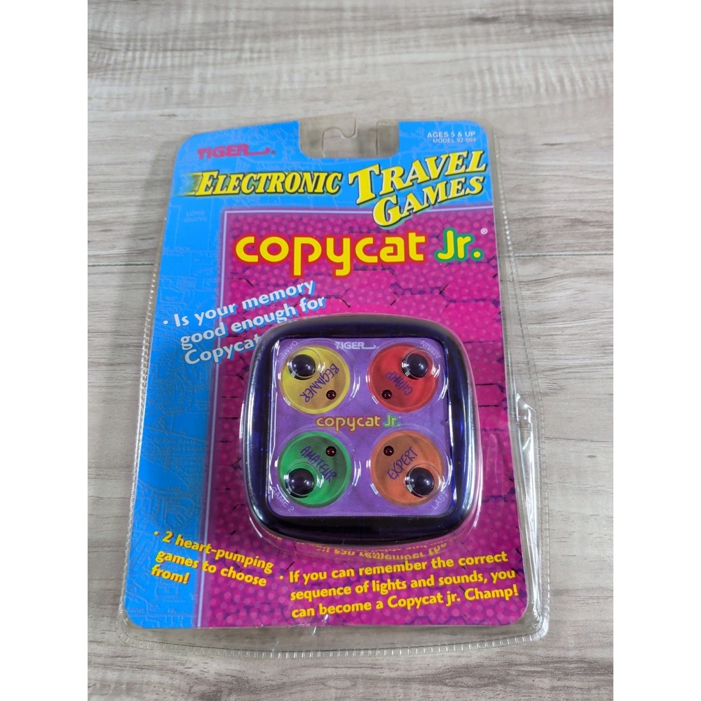 Copycat Jr. Electronic Handheld Game Tiger Electronics 1996